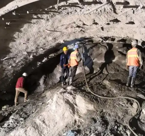 盐都拱顶带模注浆料的施工流程及注意事项